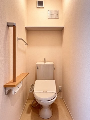 リヴィエールⅡのトイレ|温水洗浄便座付き