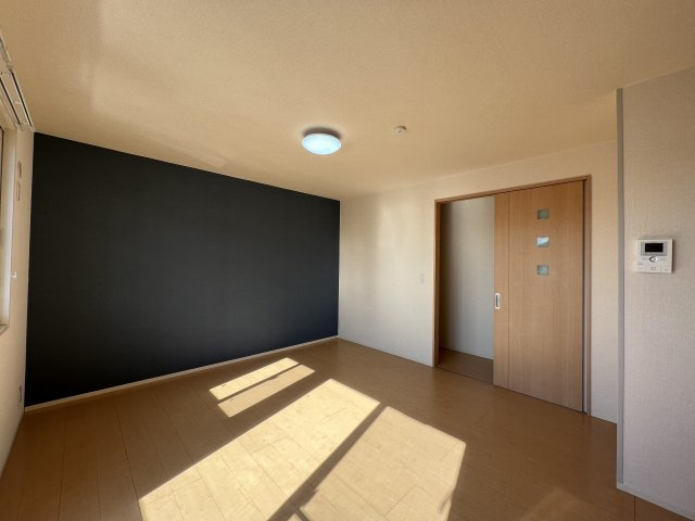 カーミー・芳川Aの居間・リビング