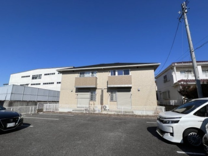 カーミー・芳川Aの外観