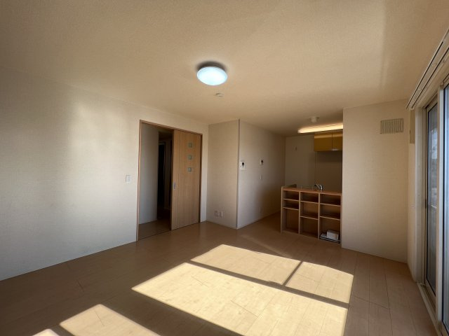 カーミー・芳川Aの居間・リビング