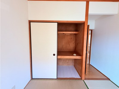 クイーンビーマンションイチバンカンの和室|ゆったりとくつろげる和室です