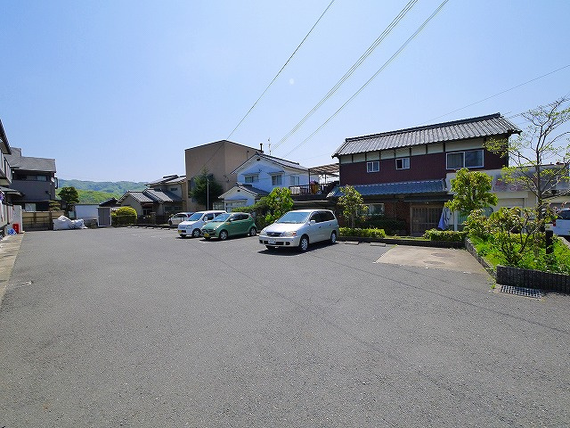 ルマン南生駒の駐車場|駐車場完備です