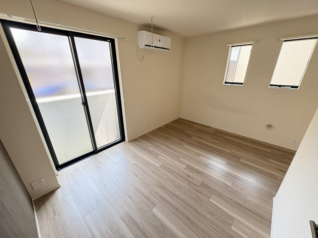 FRIEDEN　HAUS八幡の居間・リビング