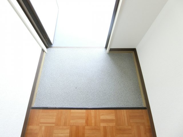 グリーンヒルハイツの玄関