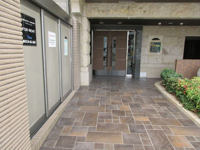 プレサンス栄ラグジュのエントランス|プレサンス栄ラグジュ