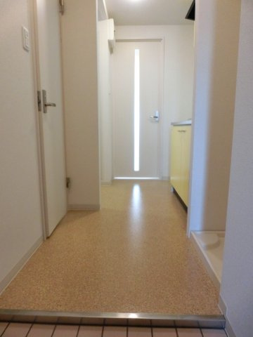 シャトー桜川の玄関