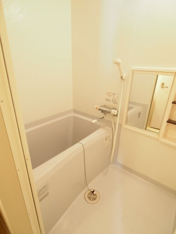 【浴室】 | クアルト初台(ＣＵＡＲＴＯ初台) | 日々の疲れを癒やすバスルーム