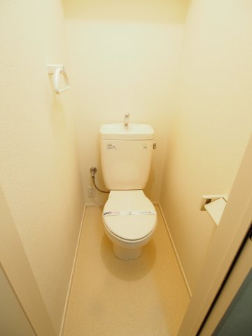 【トイレ】 | クアルト初台(ＣＵＡＲＴＯ初台) | バストイレ別で快適度アップ！