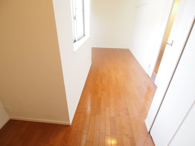 【居間・リビング】 | クアルト初台(ＣＵＡＲＴＯ初台) | 個性的な間取りですが寝室と居室を分けるような使い方ができそう