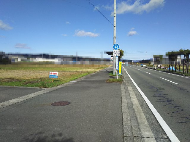 高島市安曇川町五番領91坪土地の前面道路含む現地写真