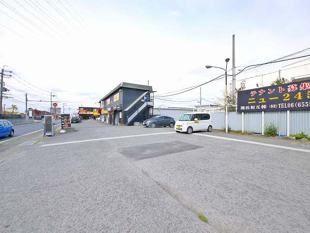 NEW245　2番館の駐車場|駐車場に車を止められます
