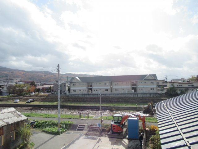 ドミトリープリンスの周辺