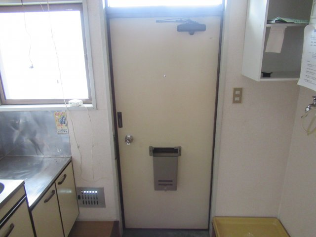 ドミトリープリンスの玄関