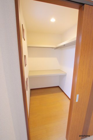 ブルーキューブ　仲介手数料無料の収納