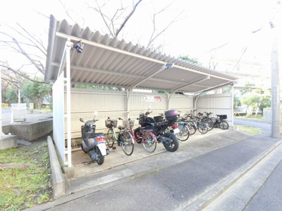 【その他共用部分】 | 金沢八景クローバーハイツB棟 | バイク置場