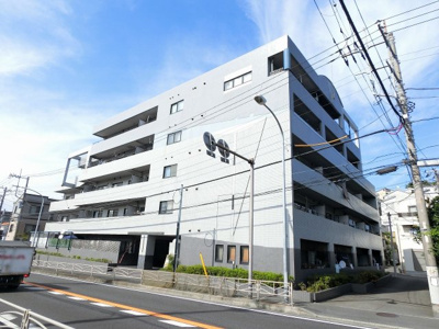 【外観】 | ベルヴィル杉田Ⅱ | JR根岸線「新杉田」駅徒歩15分の好立地。
静かに暮らしたい方におすすめです。