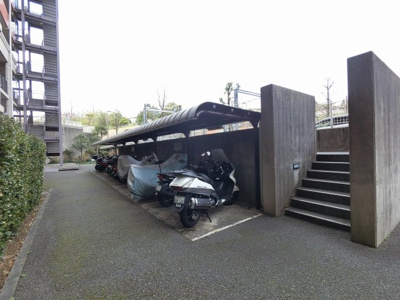 【その他共用部分】 | ビーコンヒル能見台センターヒルG棟 | バイク置場
