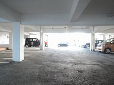 【駐車場】 | サンハイツ金沢八景 | 平置き駐車場です。
お車をお持ちの方も安心です。