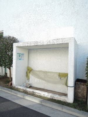 【その他共用部分】 | サンハイツ金沢八景 | ゴミ置場です。
敷地内にあるのでゴミ出しが楽ちんです。