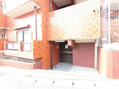 【その他共用部分】 | ライオンズマンション鶴ヶ峰第8 | エレベーターなしですが、2階部分なので階段でも楽ちんです。