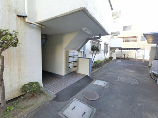 【エントランス】 | マンションのエントランスです。