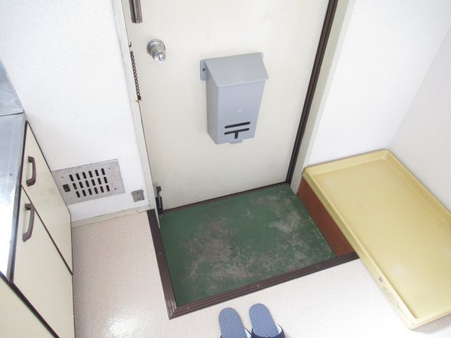 ドミトリープリンスの玄関