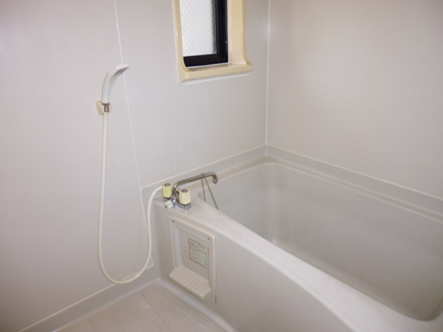 サングレース北別府の浴室