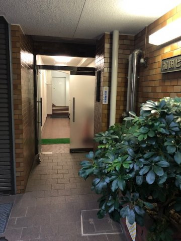 福田ビルのエントランス