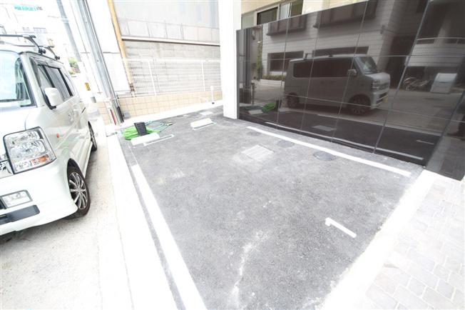 【駐車場】 | ラ・メゾンヴェール上町