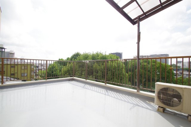 エリーナ新屋敷のバルコニー