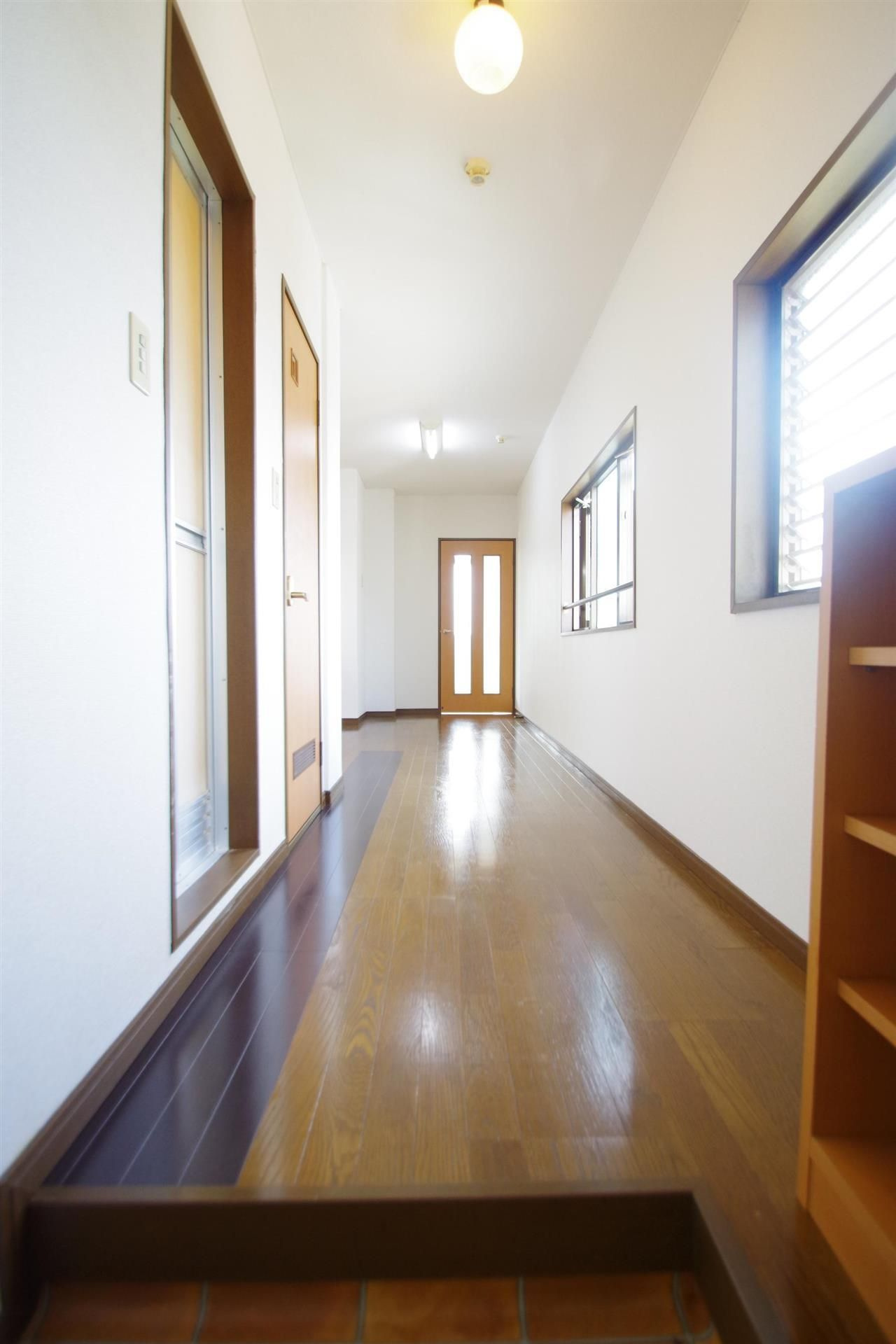 エリーナ新屋敷の玄関