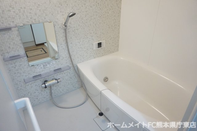 コンフォートREIWAの浴室