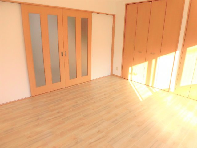 ミクラーシュGの洋室