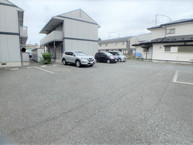 ミミエデンの駐車場