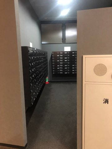 初台センタービルのロビー