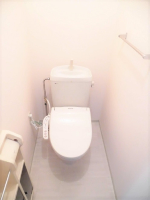 ニューライフつぶくB棟のトイレ|清潔感のあるトイレです