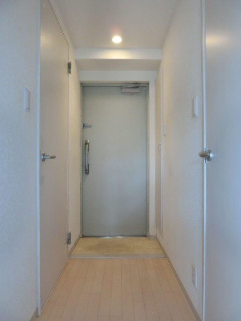 サンプレイスの玄関