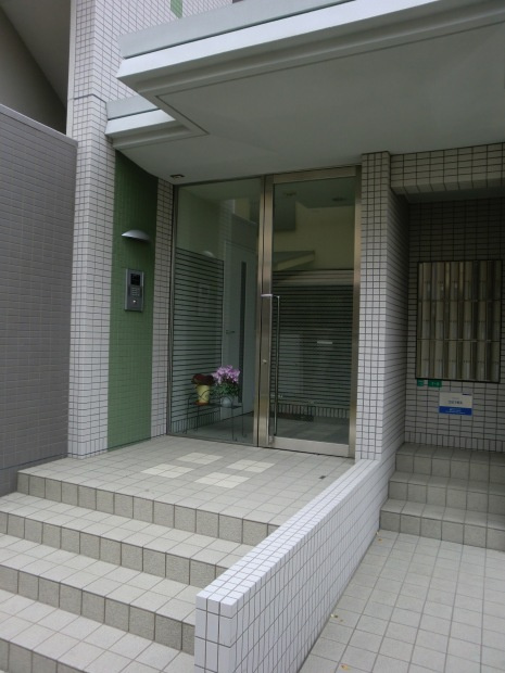 サンプレイスのエントランス