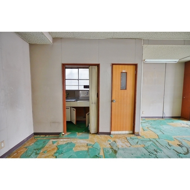 和田ビルの居間・リビング