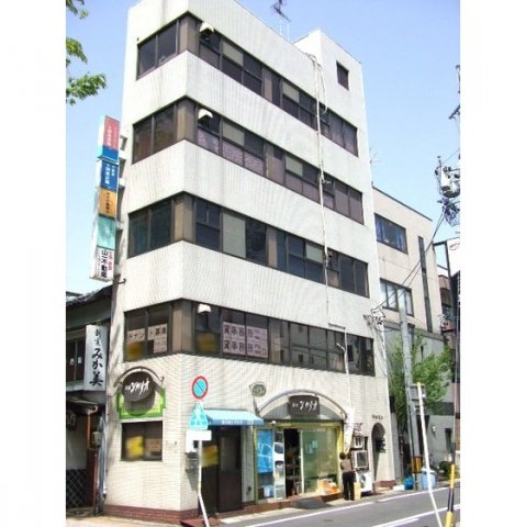 平和ビルの外観