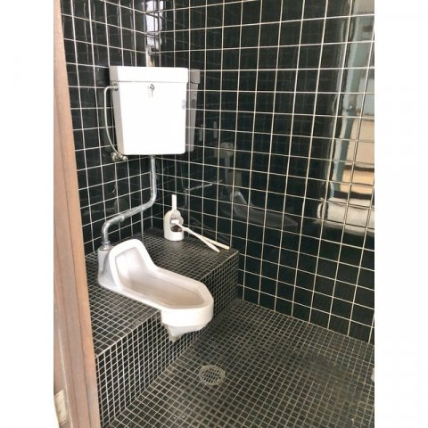 岐阜市金園町８丁目の店舗一部のトイレ