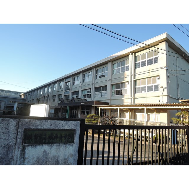 旦島中町市川アパートの周辺|城西小学校