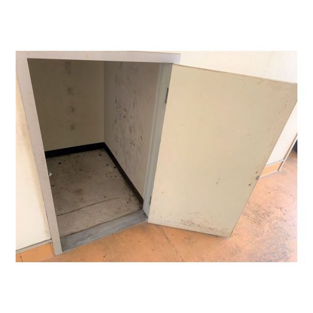 岐阜市岩崎の店舗一部のその他|階段下収納