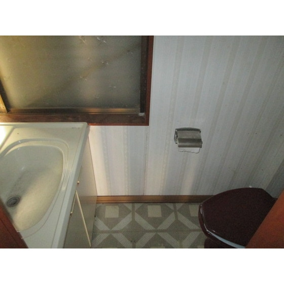 各務原市蘇原青雲町３丁目の事務所の内装