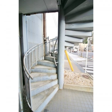 岐阜市魚屋町の事務所のエントランス