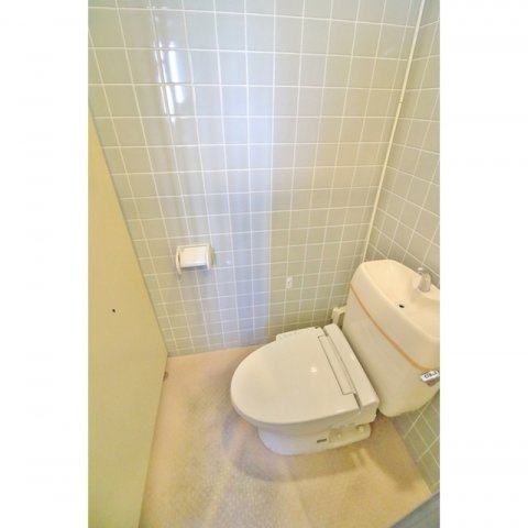 西鶉1丁目事務所のトイレ