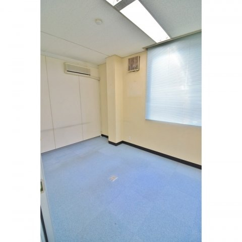 西鶉1丁目事務所の内装