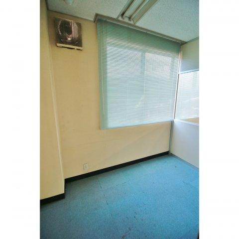 西鶉1丁目事務所の内装