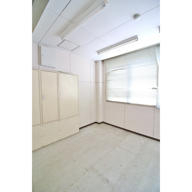 西鶉1丁目事務所の内装