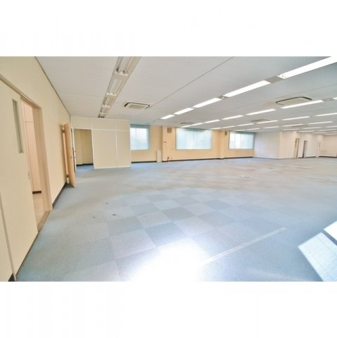 西鶉1丁目事務所の内装